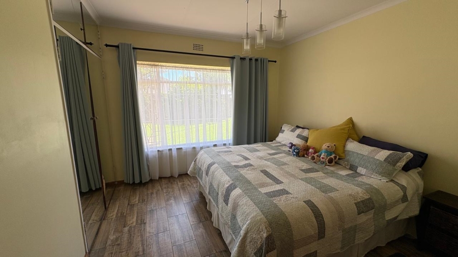 3 Bedroom Property for Sale in Bardene Gauteng