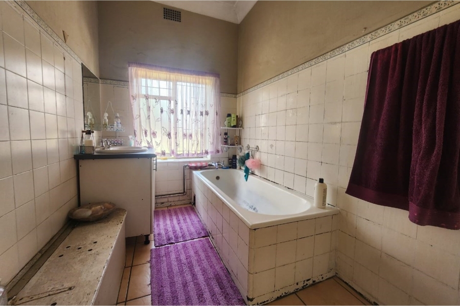 3 Bedroom Property for Sale in Selection Park Gauteng