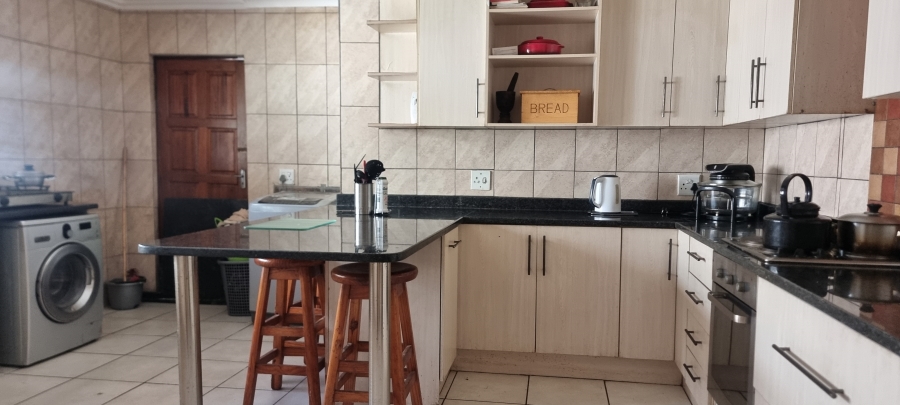 3 Bedroom Property for Sale in Bromhof Gauteng