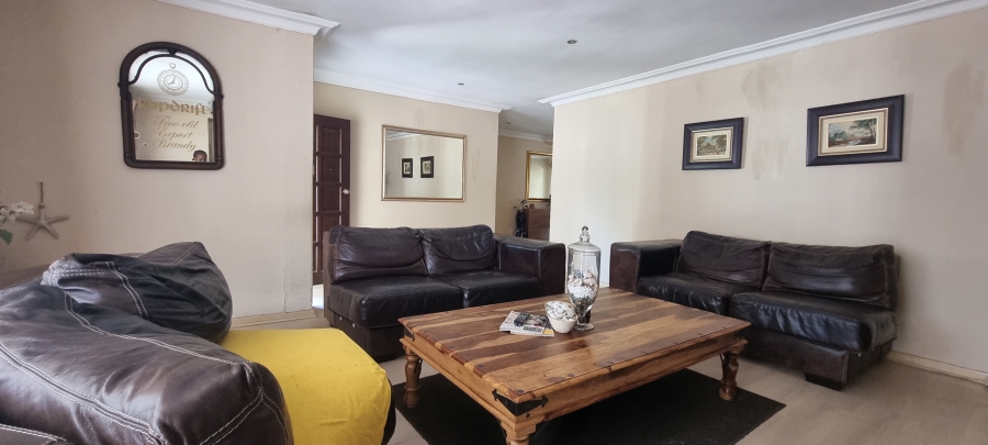 3 Bedroom Property for Sale in Bromhof Gauteng