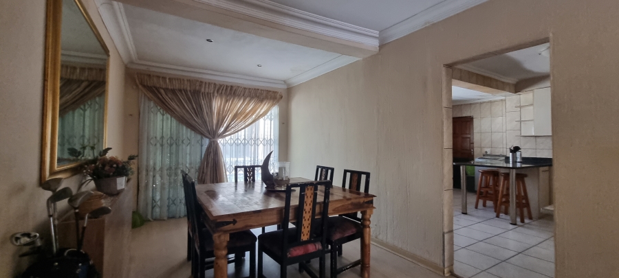 3 Bedroom Property for Sale in Bromhof Gauteng