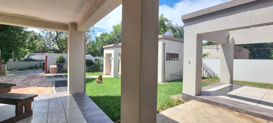 3 Bedroom Property for Sale in Bromhof Gauteng