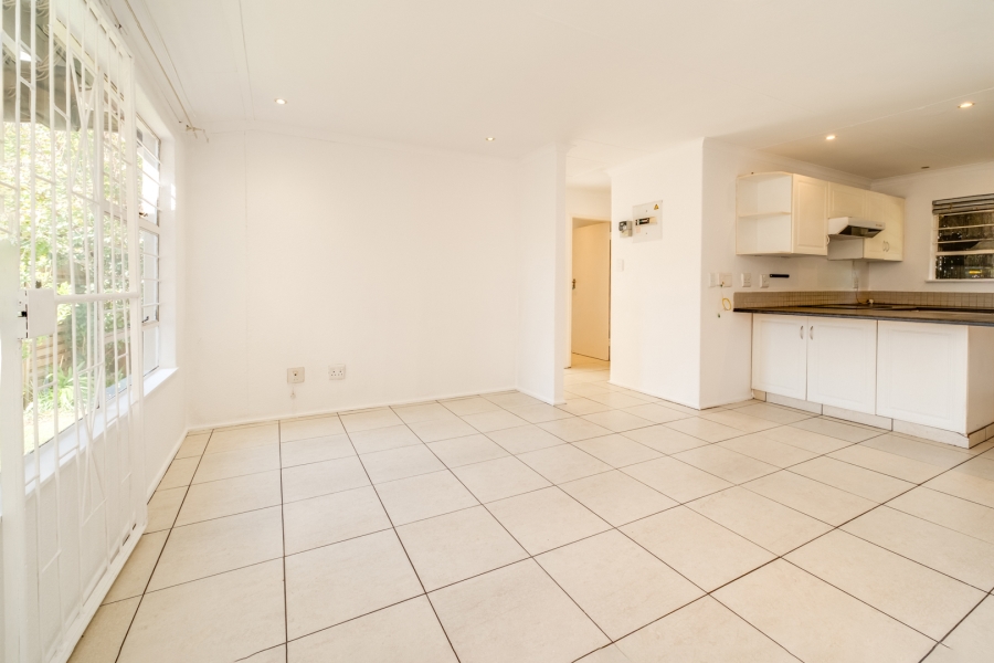 2 Bedroom Property for Sale in Magaliessig Gauteng