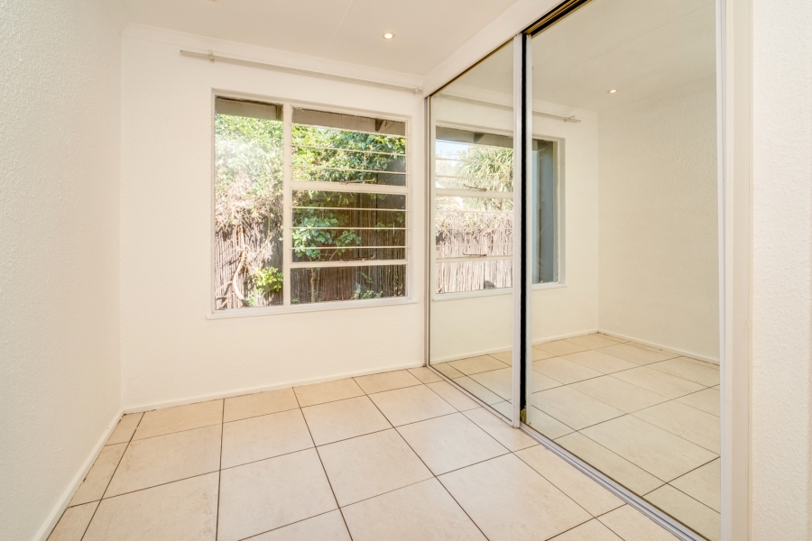2 Bedroom Property for Sale in Magaliessig Gauteng