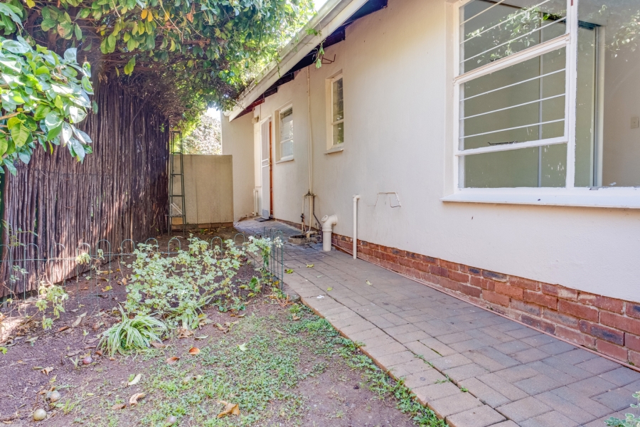 2 Bedroom Property for Sale in Magaliessig Gauteng