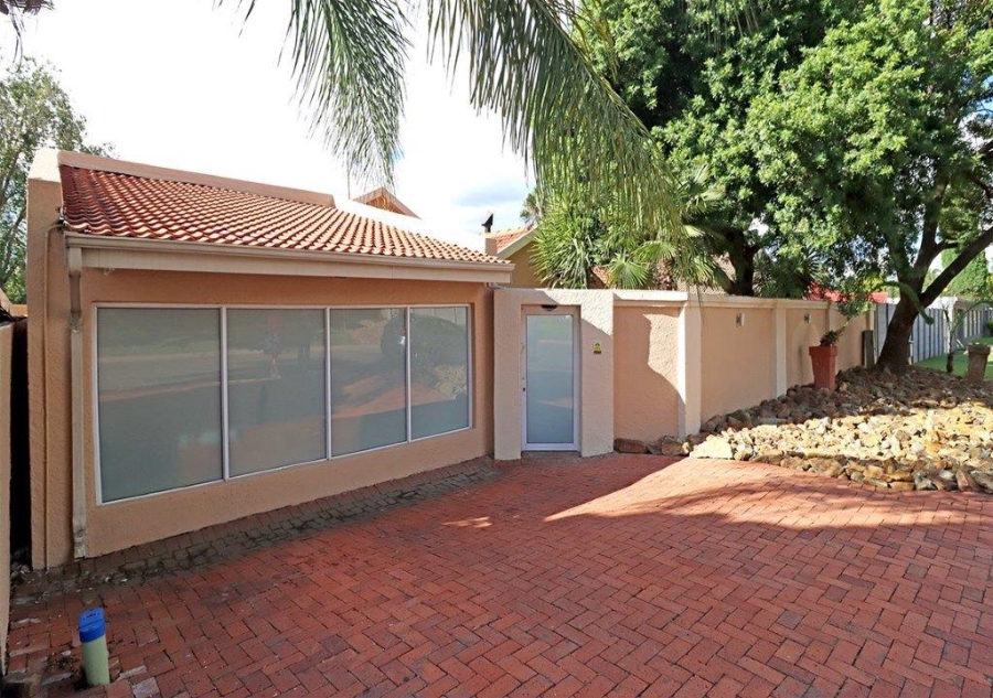 3 Bedroom Property for Sale in Marais Steyn Park Gauteng