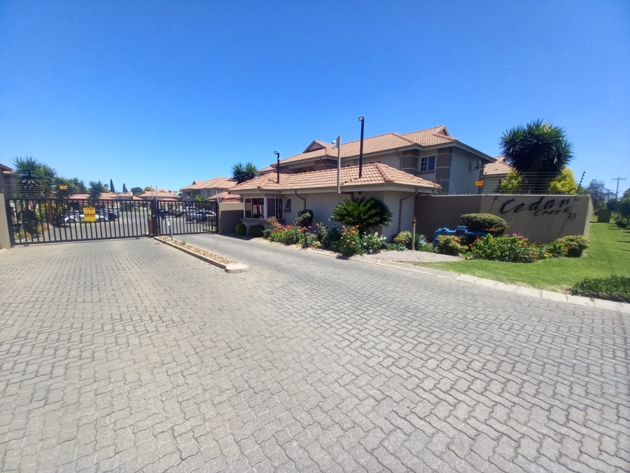 To Let 2 Bedroom Property for Rent in Brentwood Park Gauteng