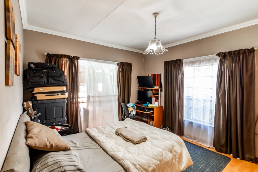 5 Bedroom Property for Sale in Rietfontein Gauteng