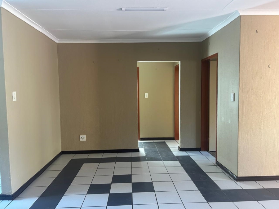 To Let 3 Bedroom Property for Rent in Moregloed Gauteng