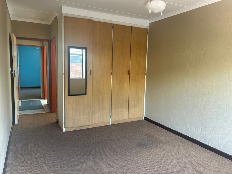 To Let 3 Bedroom Property for Rent in Moregloed Gauteng