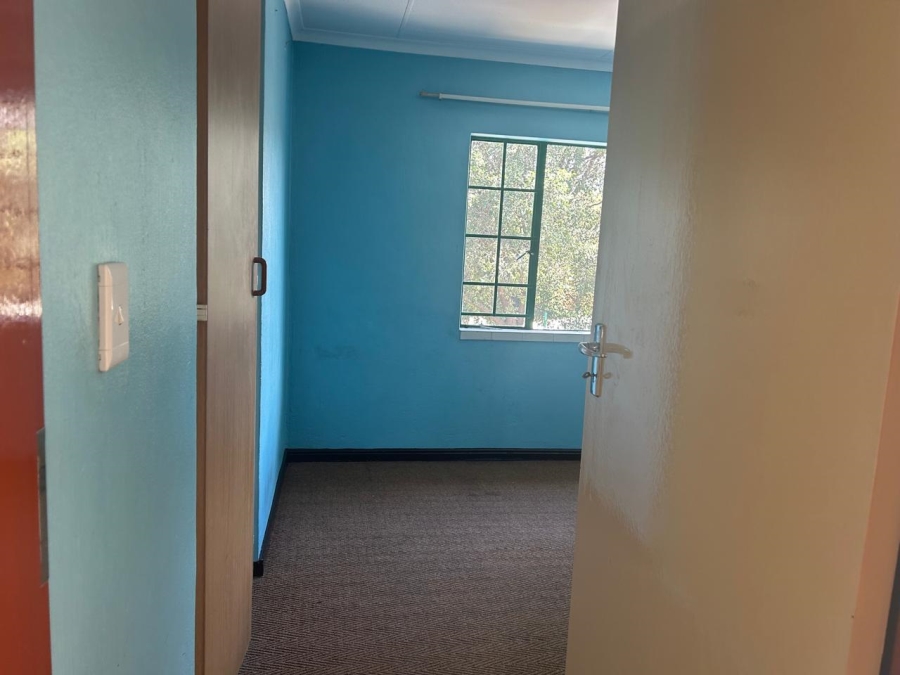 To Let 3 Bedroom Property for Rent in Moregloed Gauteng