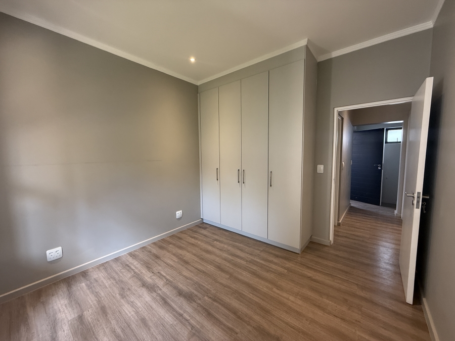 To Let 2 Bedroom Property for Rent in Rosebank Gauteng