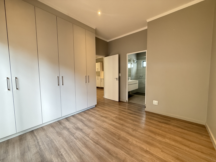 To Let 2 Bedroom Property for Rent in Rosebank Gauteng