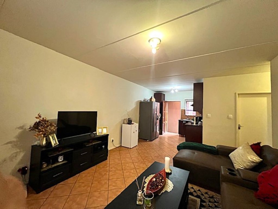 2 Bedroom Property for Sale in Albertsdal Gauteng