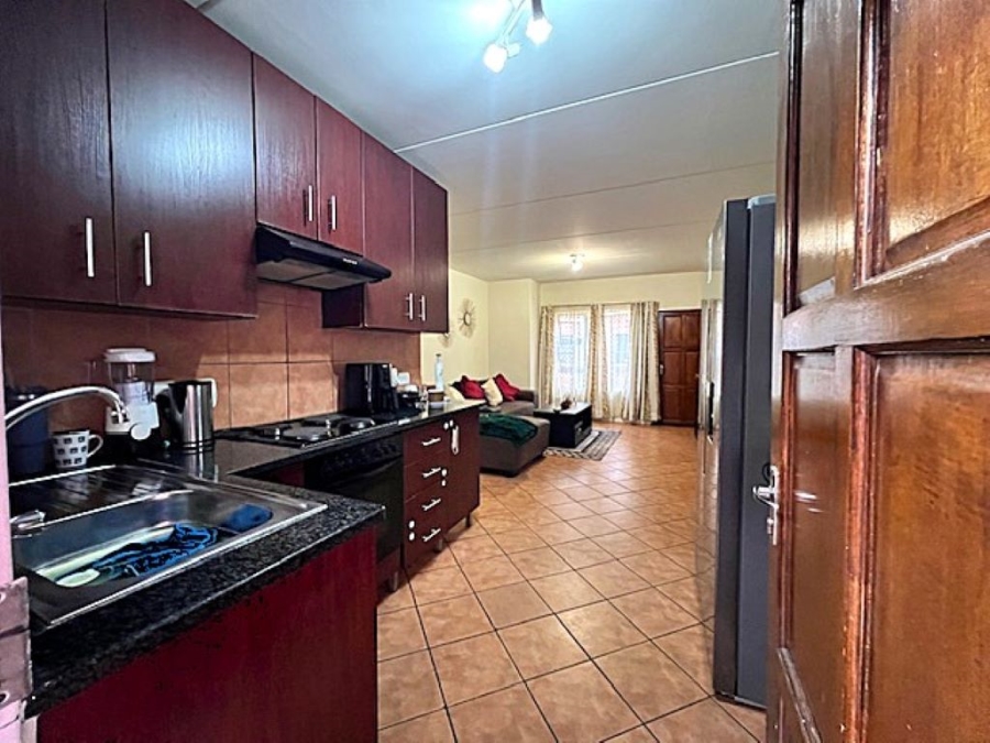 2 Bedroom Property for Sale in Albertsdal Gauteng