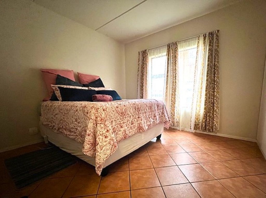 2 Bedroom Property for Sale in Albertsdal Gauteng