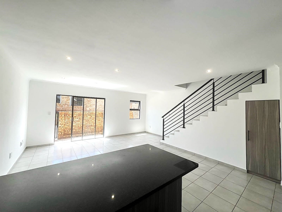 To Let 3 Bedroom Property for Rent in Brackendowns Gauteng