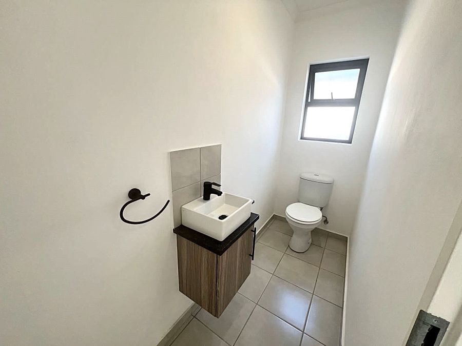 To Let 3 Bedroom Property for Rent in Brackendowns Gauteng