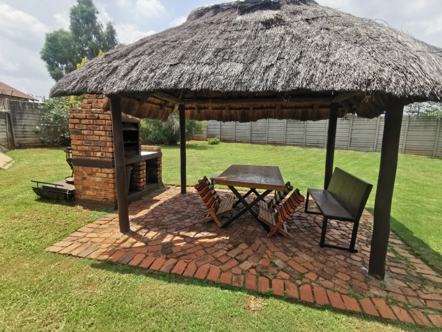 3 Bedroom Property for Sale in Marlands Gauteng