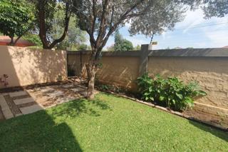 To Let 2 Bedroom Property for Rent in Annlin Gauteng