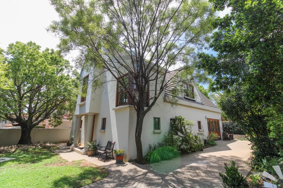 To Let 4 Bedroom Property for Rent in Bryanston Gauteng