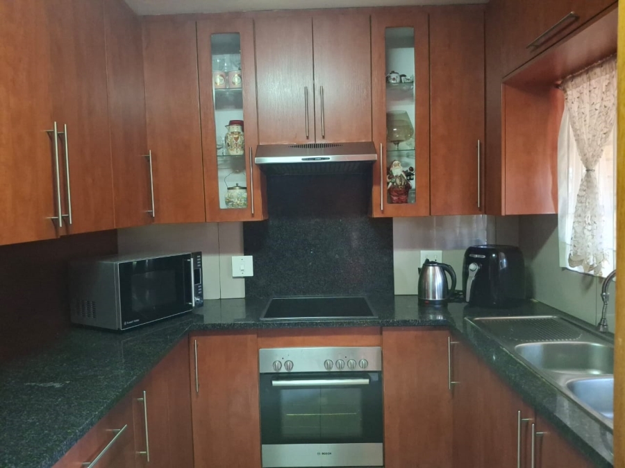 3 Bedroom Property for Sale in Elandsfontein Gauteng