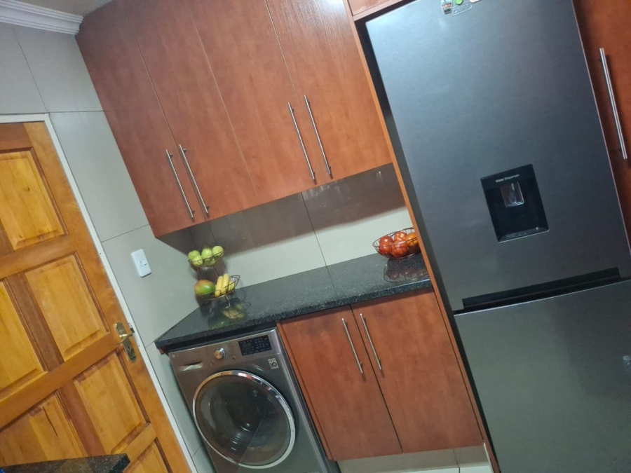 3 Bedroom Property for Sale in Elandsfontein Gauteng