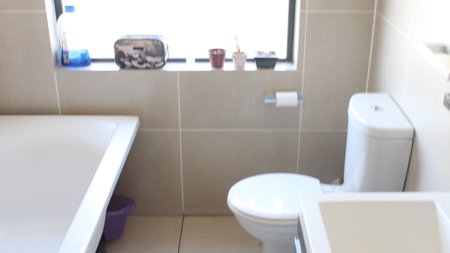 To Let 1 Bedroom Property for Rent in Fourways Gauteng