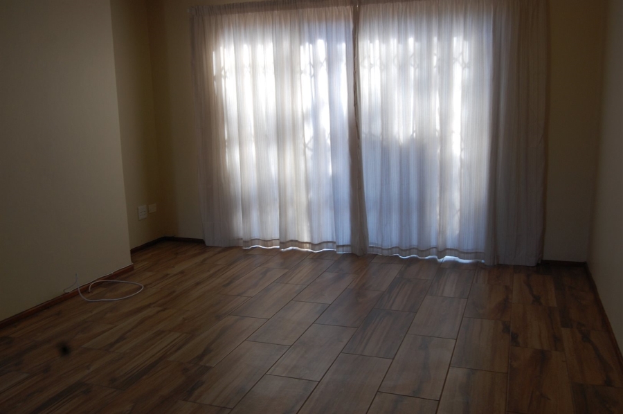 To Let 2 Bedroom Property for Rent in Noordheuwel Gauteng