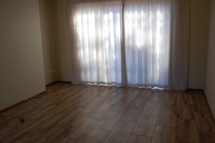 To Let 2 Bedroom Property for Rent in Noordheuwel Gauteng