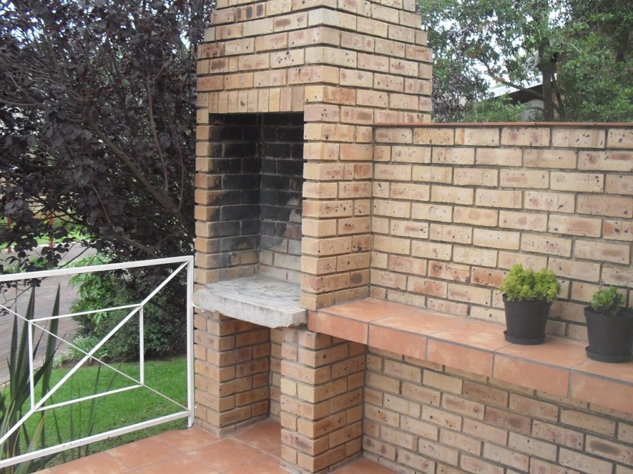 To Let 2 Bedroom Property for Rent in Noordheuwel Gauteng