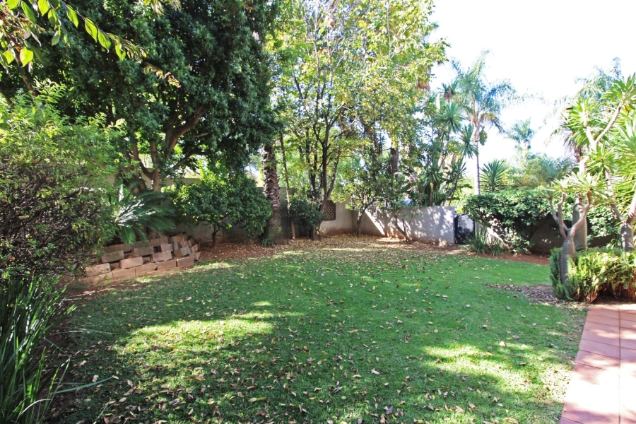 2 Bedroom Property for Sale in Bryanston Gauteng