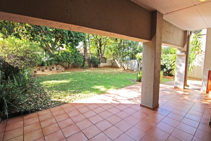 2 Bedroom Property for Sale in Bryanston Gauteng