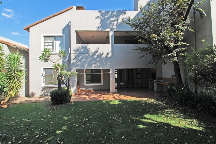 2 Bedroom Property for Sale in Bryanston Gauteng