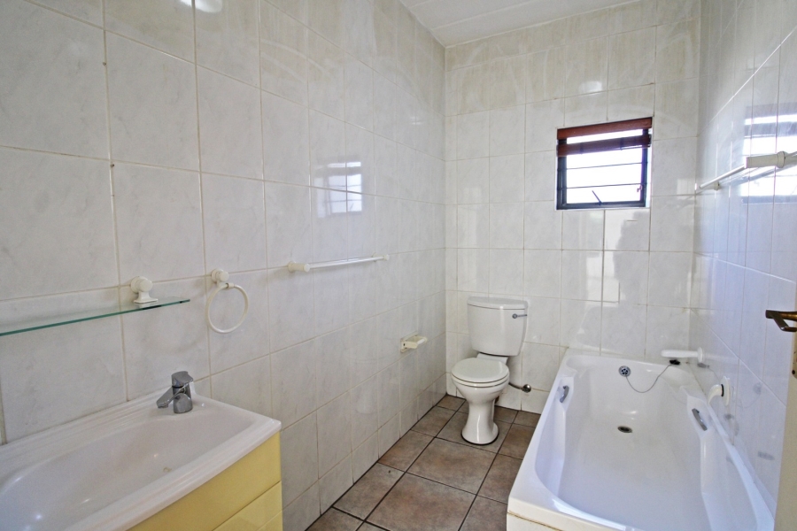 2 Bedroom Property for Sale in Bryanston Gauteng