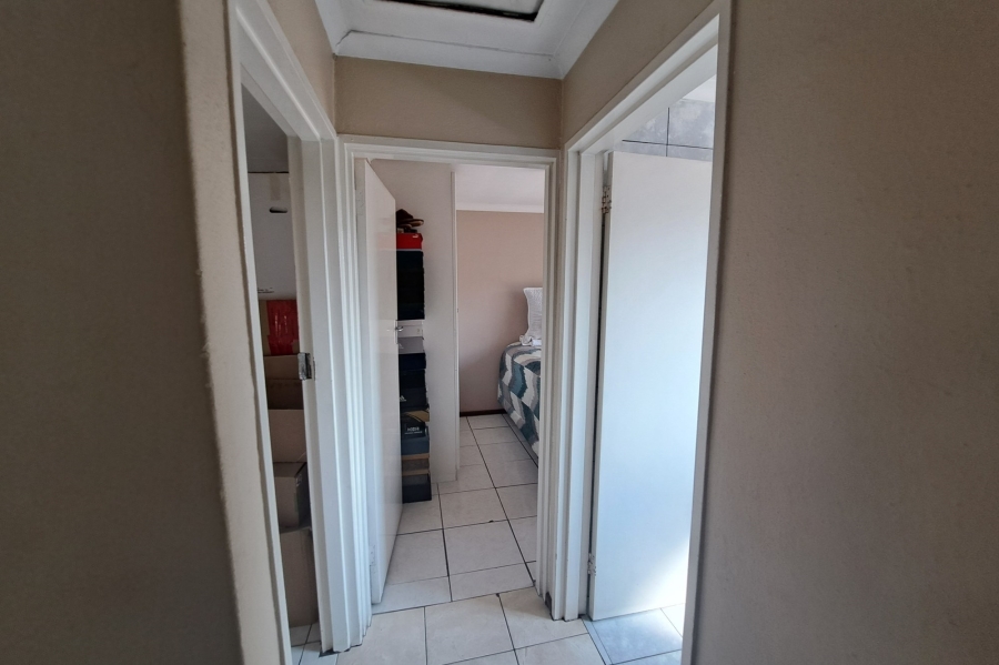 To Let 2 Bedroom Property for Rent in Moroka North Gauteng