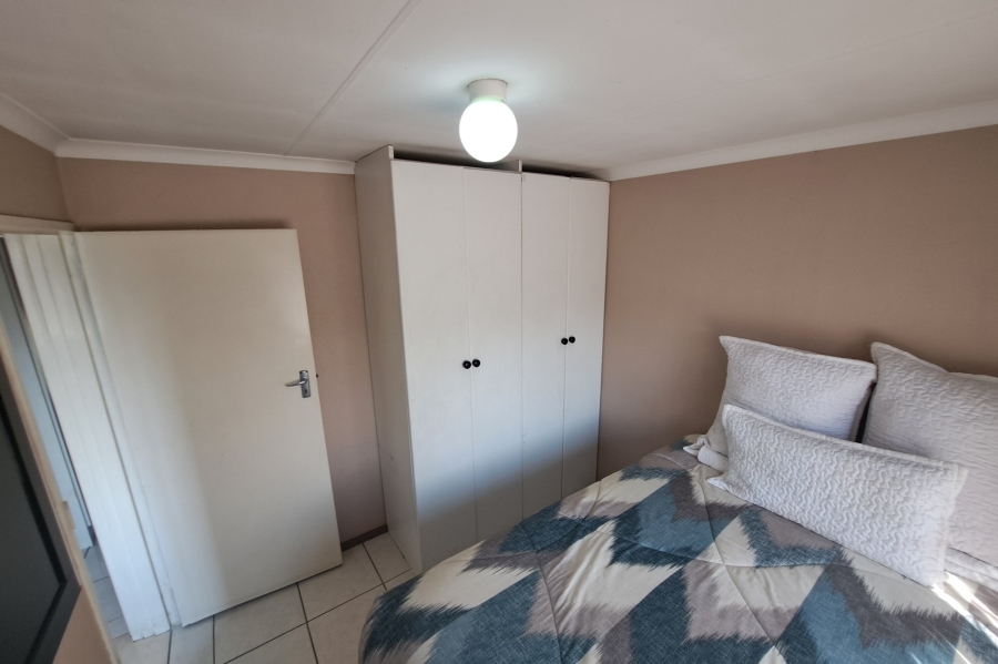 To Let 2 Bedroom Property for Rent in Moroka North Gauteng