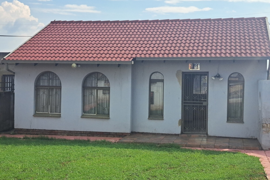 To Let 2 Bedroom Property for Rent in Moroka North Gauteng