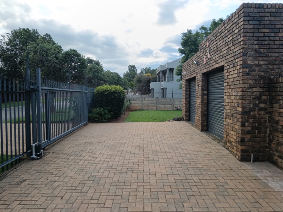 3 Bedroom Property for Sale in Mayberry Park Gauteng