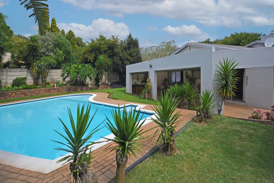 4 Bedroom Property for Sale in Northcliff Gauteng