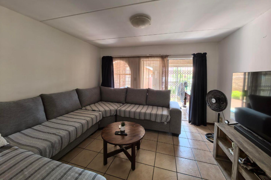 To Let 2 Bedroom Property for Rent in Doornpoort Gauteng