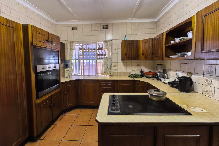 To Let 3 Bedroom Property for Rent in Capital Park Gauteng