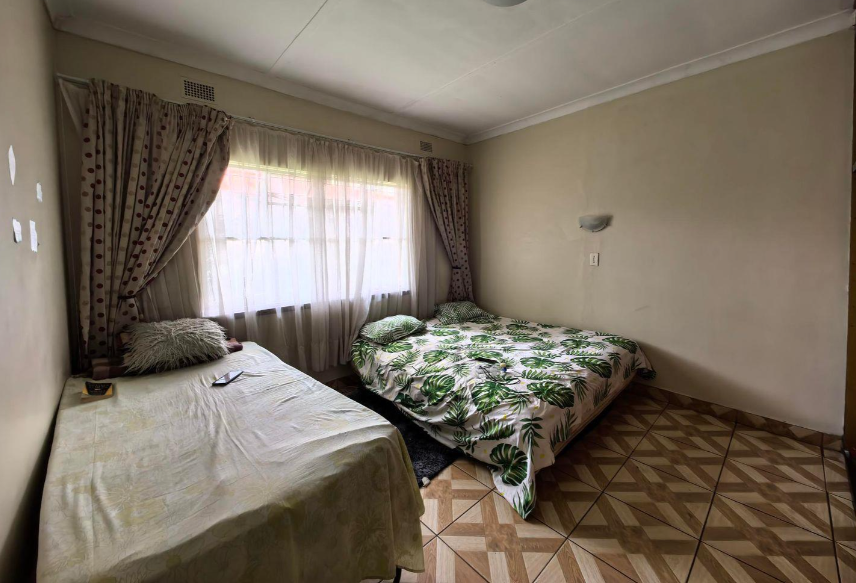 To Let 3 Bedroom Property for Rent in Capital Park Gauteng