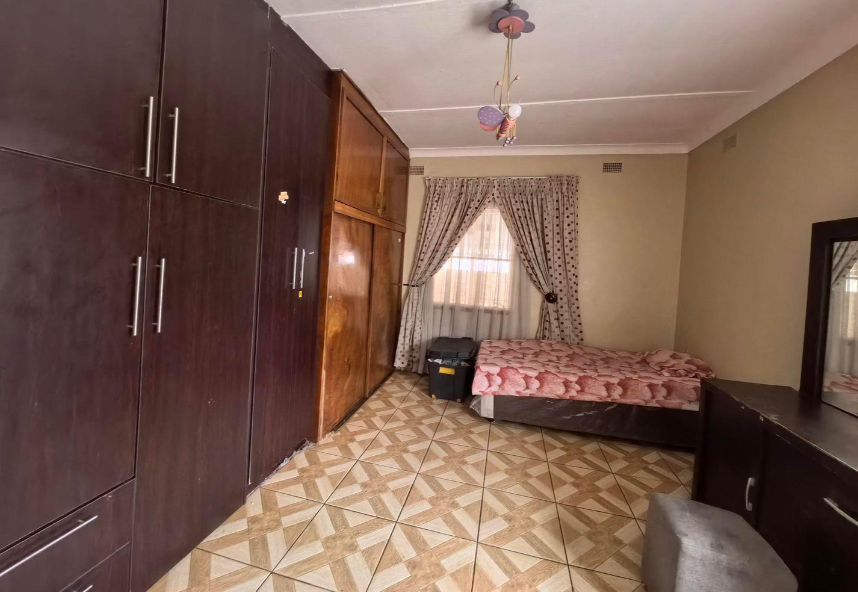 To Let 3 Bedroom Property for Rent in Capital Park Gauteng