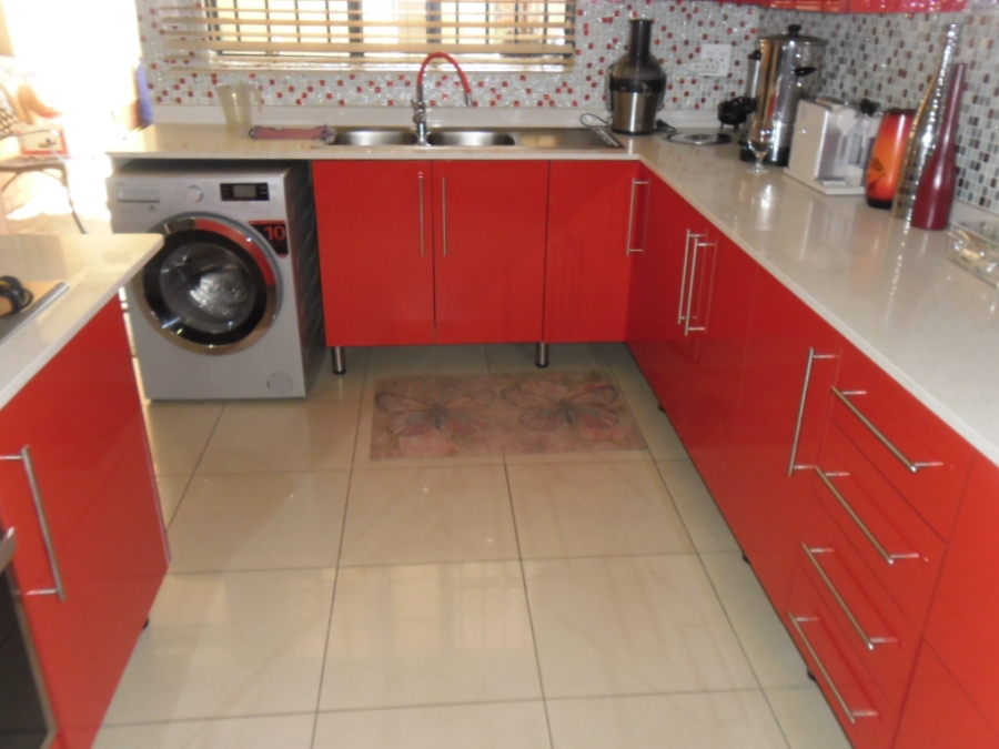 3 Bedroom Property for Sale in Lenasia South Gauteng