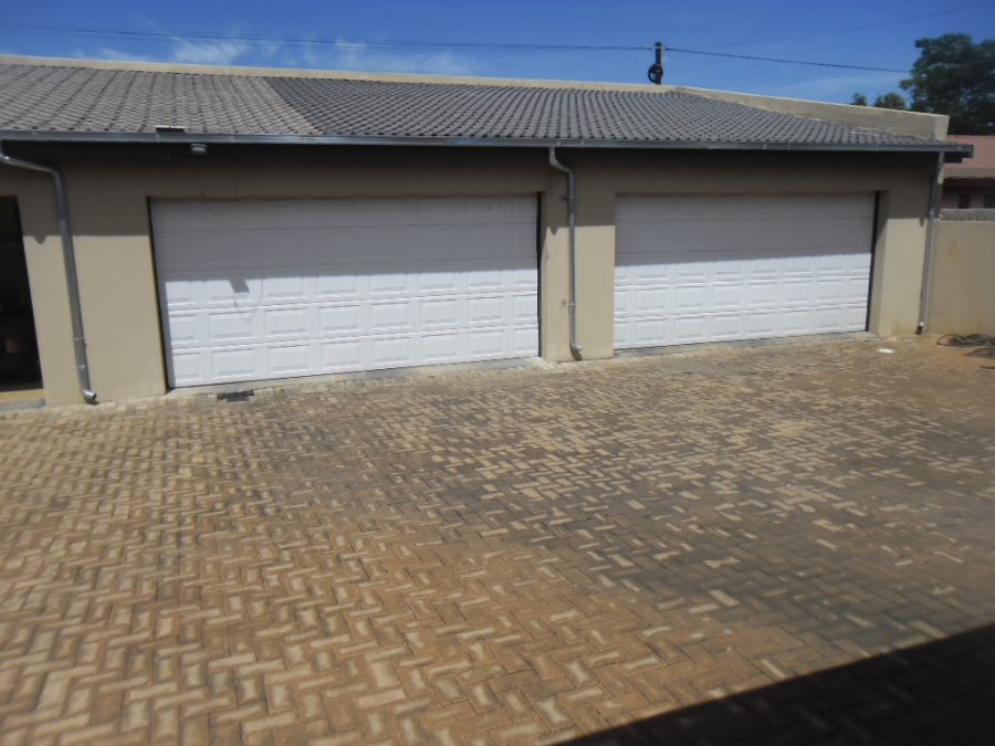 3 Bedroom Property for Sale in Lenasia South Gauteng