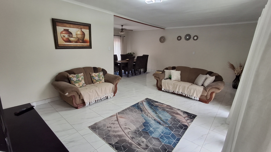 3 Bedroom Property for Sale in Dorandia Gauteng