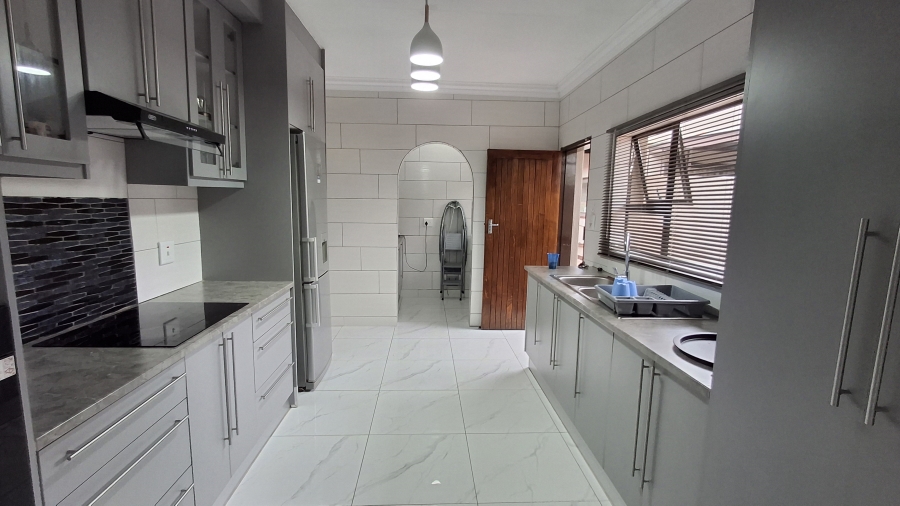 3 Bedroom Property for Sale in Dorandia Gauteng