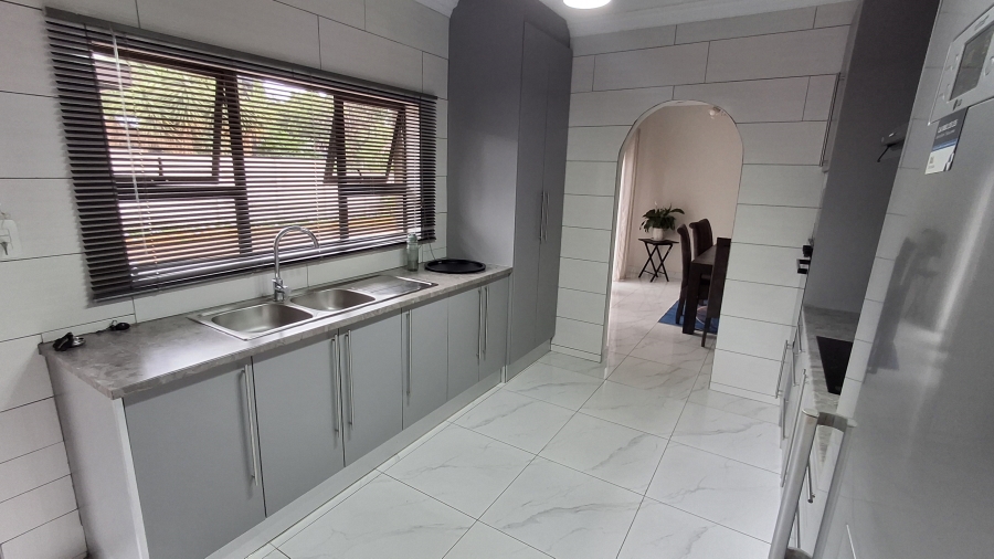 3 Bedroom Property for Sale in Dorandia Gauteng