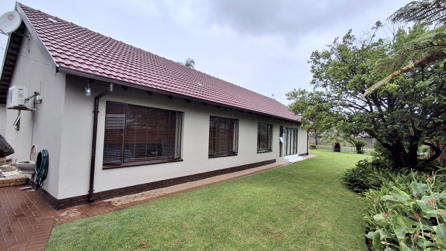 3 Bedroom Property for Sale in Dorandia Gauteng